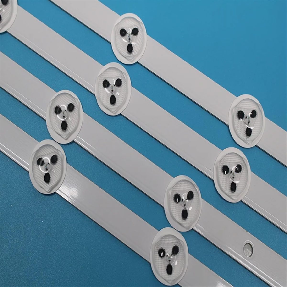 ⁦LED Backlight Strip 6916L-1030A 6916L-1031A 6916L-0923A 6916L-0881A For LED32A2000V LC320DXN⁩ - الصورة ⁦5⁩
