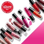 ⁦Wet n Wild Megalast Catsuit Matte Liquid Lipstick, Red Behind the Bleachers | Lip Color Makeup | Moisturizing | Creamy | Smudge Proof⁩ - الصورة ⁦2⁩
