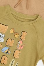 ⁦REDTAG Baby Boys And Brown Printed Jogging Suit (2 Piece)⁩ - الصورة ⁦2⁩