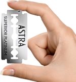 ⁦10 Astra Superior Platinum Double Edge Razor Blades For Professional Barbers And Traditional Shaving Enthusiasts⁩ - الصورة ⁦11⁩