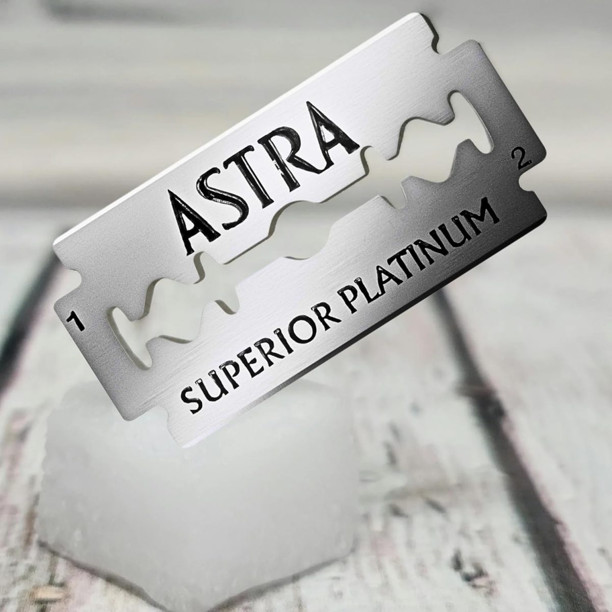 ⁦10 Astra Superior Platinum Double Edge Razor Blades For Professional Barbers And Traditional Shaving Enthusiasts⁩ - الصورة ⁦10⁩