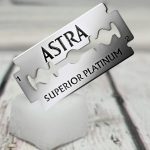 ⁦10 Astra Superior Platinum Double Edge Razor Blades For Professional Barbers And Traditional Shaving Enthusiasts⁩ - الصورة ⁦10⁩