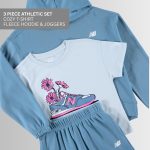 ⁦نيو بلانس بدلة رياضية للبنات من 3 قطع - طقم ملابس رياضية من مزيج القطن والصوف - بلوفر بغطاء للرأس وتيشيرت وبنطال رياضي (4-12)⁩ - الصورة ⁦2⁩