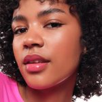 essence extreme shine volume lip gloss, no. 18, pink, shiny, radiant fresh, translucent, vegan, oil-free, no preservatives, no parabens, pack of 1 (5 ml) - الصورة 6