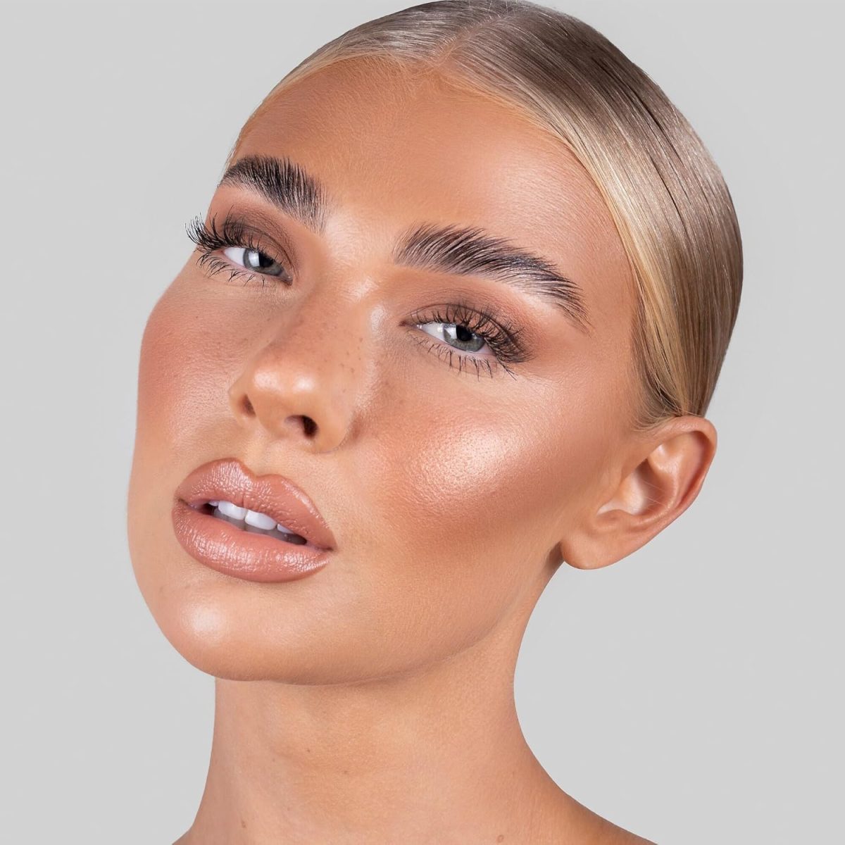 ⁦REFY Brow Sculpt Shape and Hold Gel with Lamination Effect⁩ - الصورة ⁦3⁩