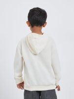 ⁦Styli Boys Off White Relaxed Fit Hoodie With Front Pocket⁩ - الصورة ⁦4⁩