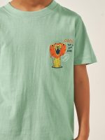 ⁦Styli Boys Graphic Print Short Sleeve T-Shirt⁩ - الصورة ⁦4⁩