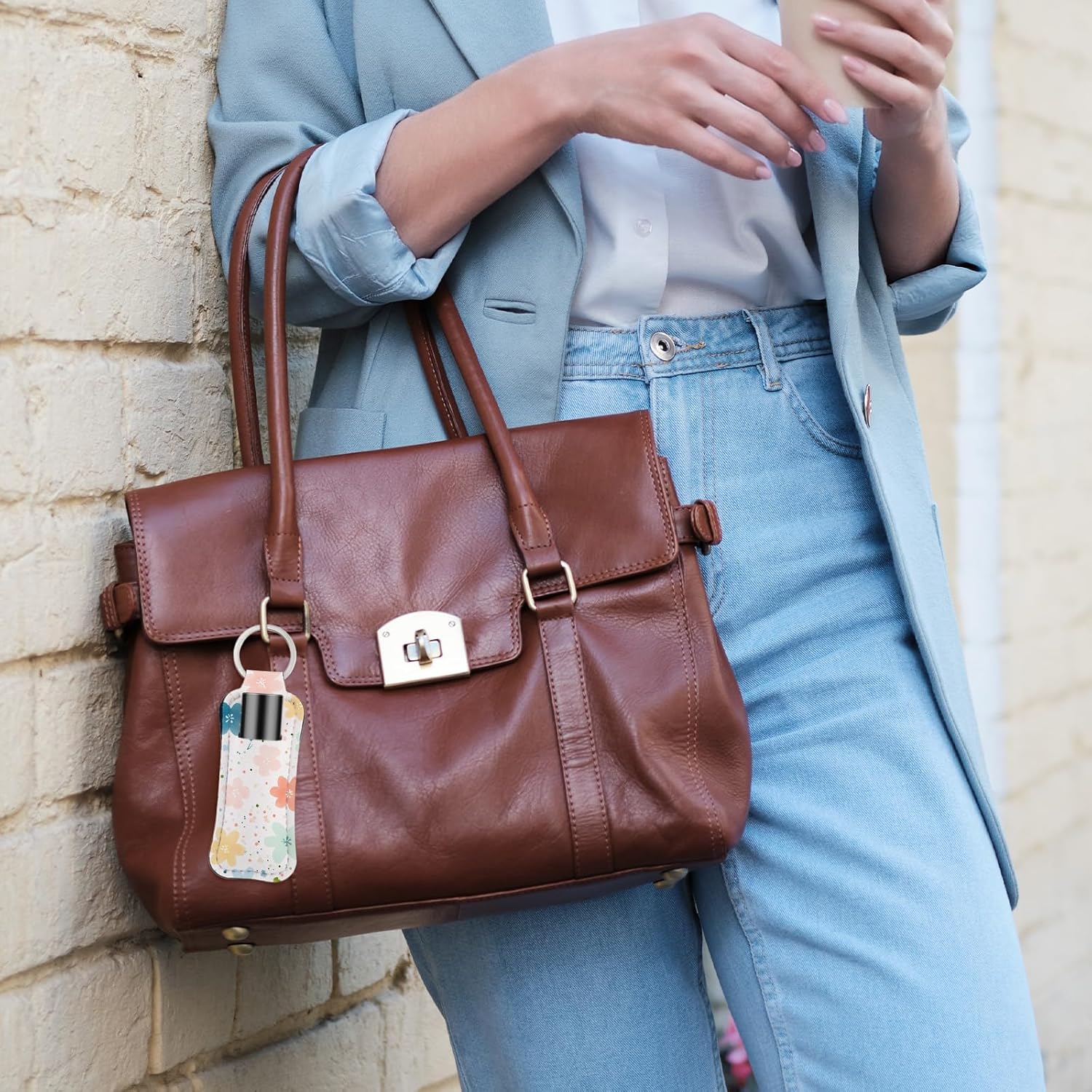 8137EVSJ56L._AC_SL1500_.jpg 100 قطعة حامل مرطب الشفاه سلسلة المفاتيح النيوبرين حامل أحمر الشفاه السائبة التسامي سلسلة المفاتيح الفارغة المحمولة واقية ملمع الشفاه حقيبة للنساء حلقة المفاتيح حقيبة الظهر السفر - الصورة 6