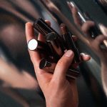 مادارا احمر شفاه ساتان شاين من دازل نايتس، #501 فلاتيري 0.13 اونصة - مغذي ومرطب بزبدة الشيا وفيتامين C+E - لون مكثف، ناعم في الارتداء، لمعان طبيعي (#504 دومينانس) - الصورة 7