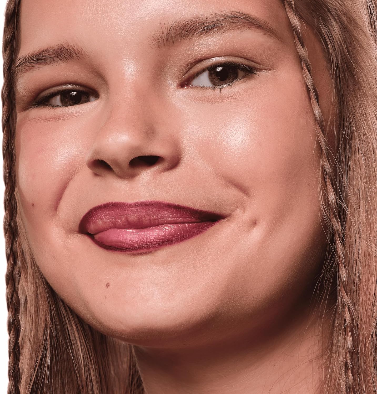 91IuP35CV2L._AC_SL1500_.jpg ايسنس قلم تحديد شفاه كومفورت مات 8 اتش، رقم 19، احمر يدوم طويلا، نتائج فورية، غير لامع، نباتي، مقاوم للماء، بدون مواد حافظة، خالي من البارابين، عبوة من قطعة واحدة (0.01 اونصة) - الصورة 6